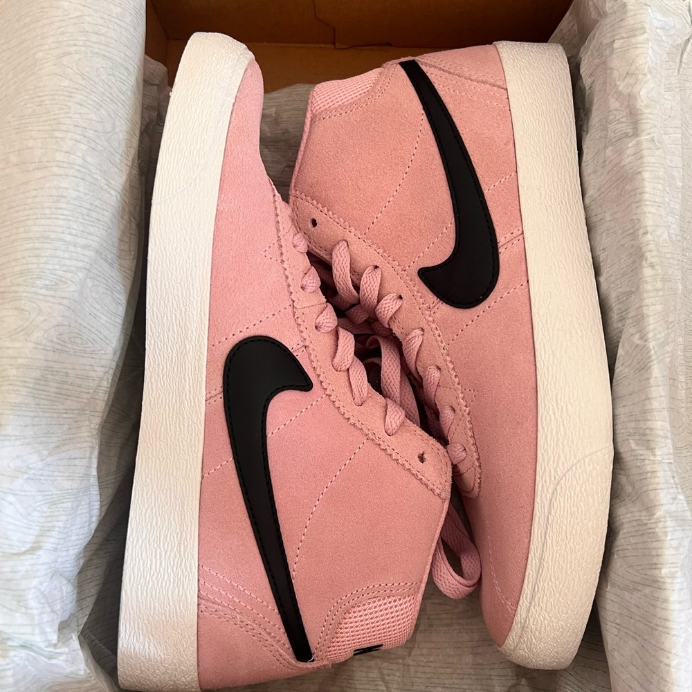 Pink NIKE SB bruin high skate shoes
